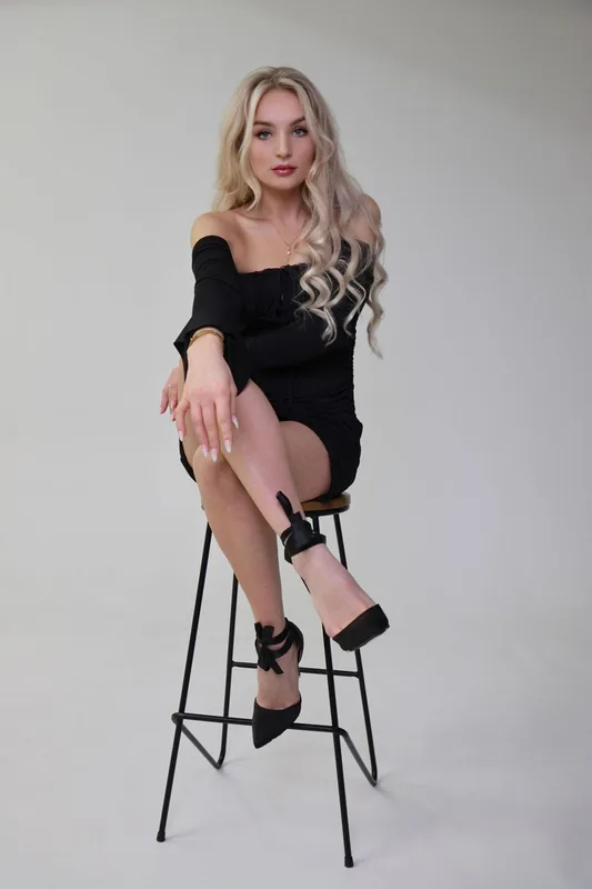 Elena, 32, from Hamburg — verified profile